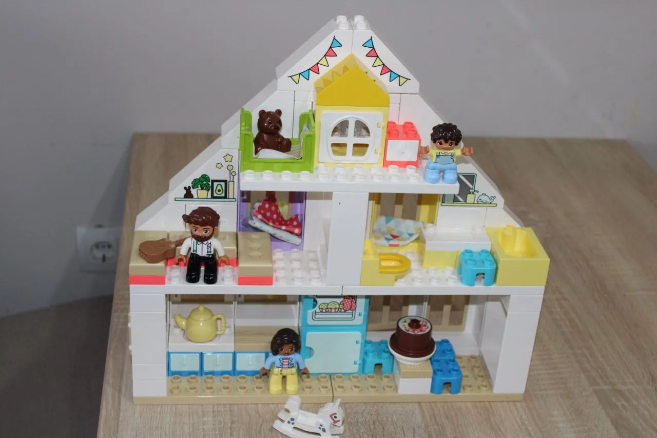 Модульный домик Lego 4