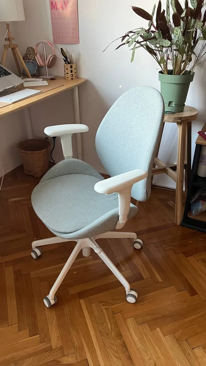 Рабочий стол и кресло IKEA 3