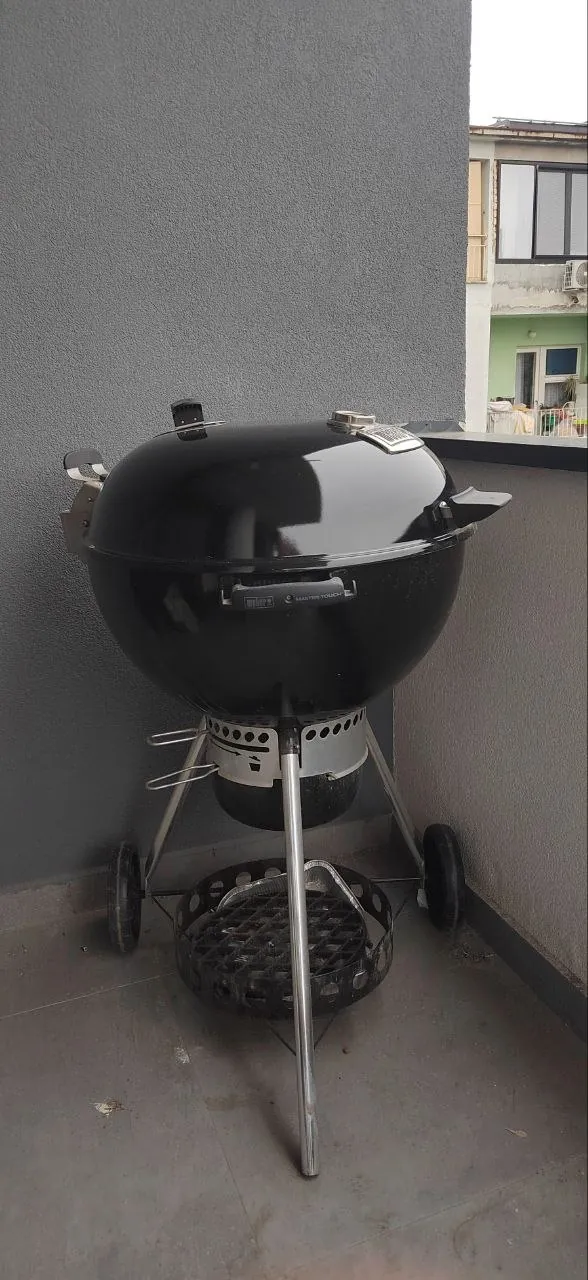 Угольный гриль Weber Master-Touch 57 1