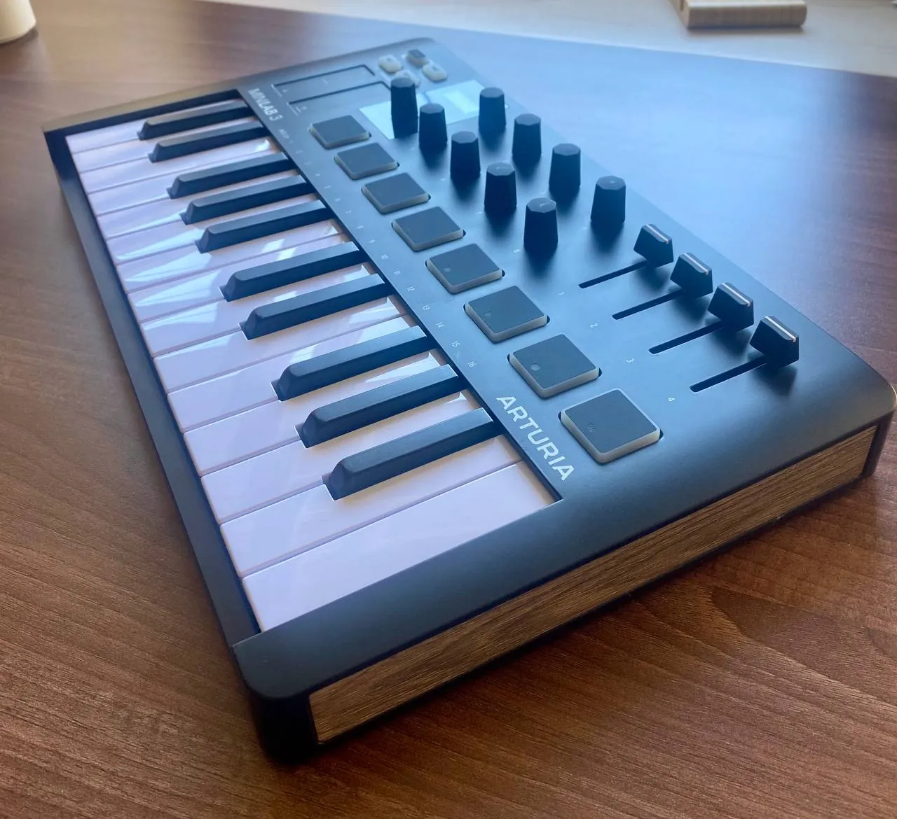 MIDI-клавиатура Arturia MiniLab 3 3