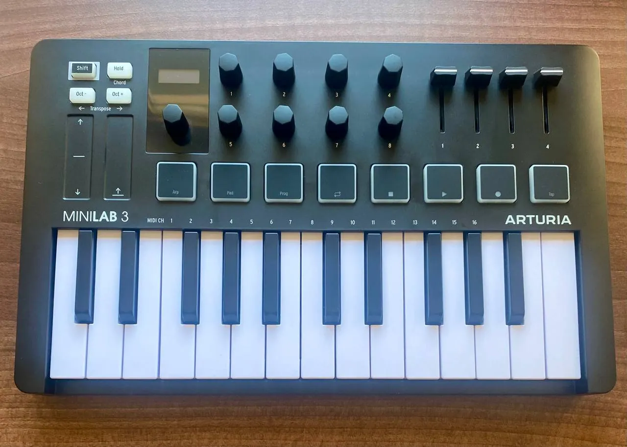 MIDI-клавиатура Arturia MiniLab 3 2