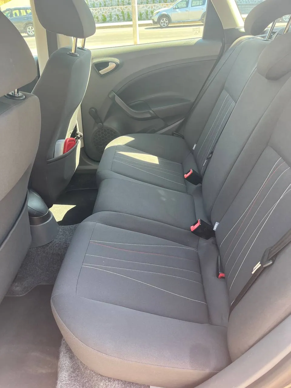 Seat Ibiza 1.2 TDI дизель механика 6