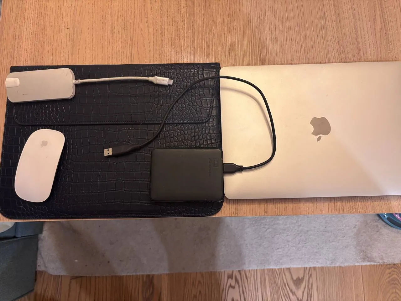 MacBook Pro Intel i5 с внешним SSD 1 ТБ 1