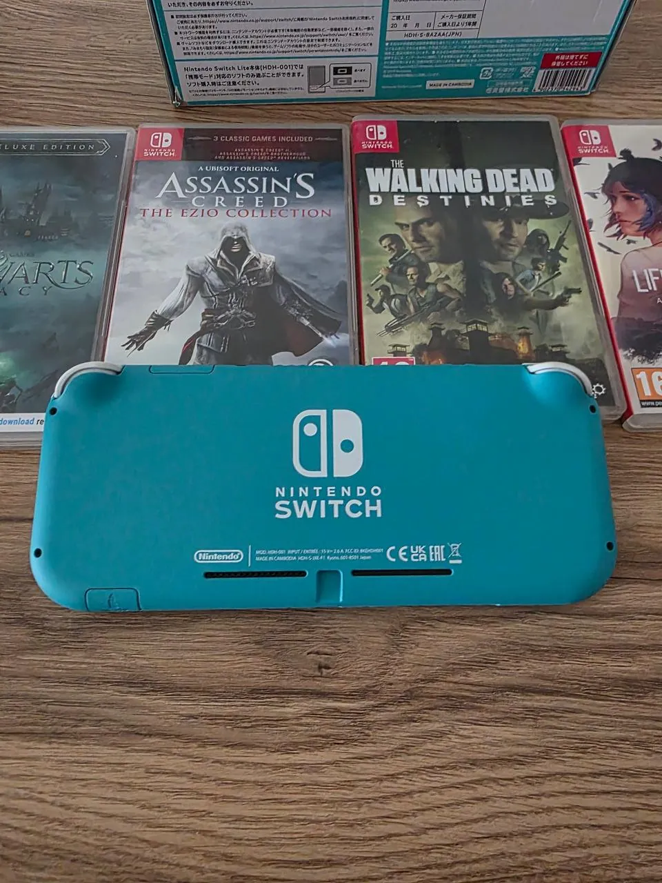 Nintendo Switch Lite с 10 играми 5