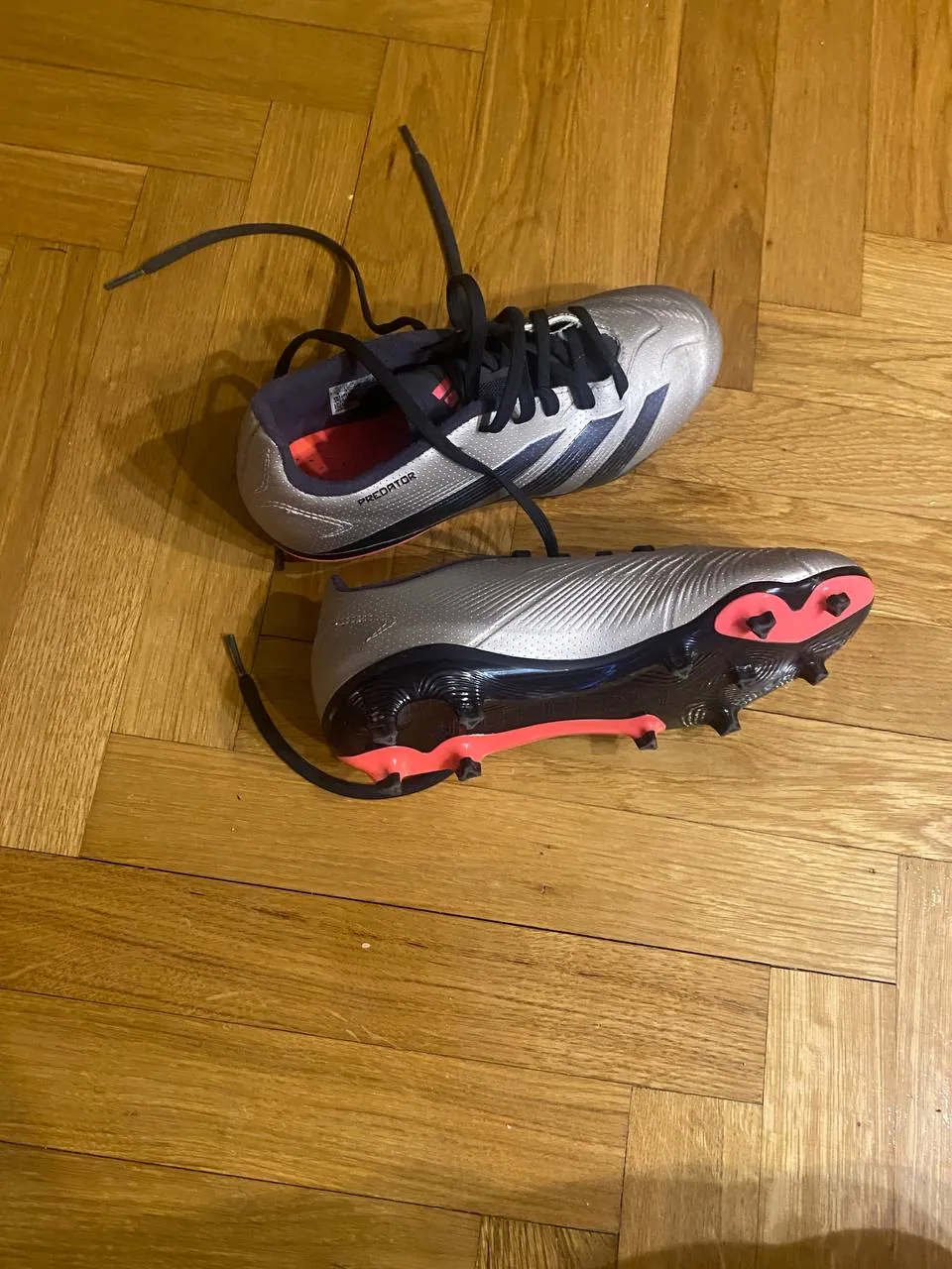 Бутсы Adidas Predator и Decathlon размер 36 4