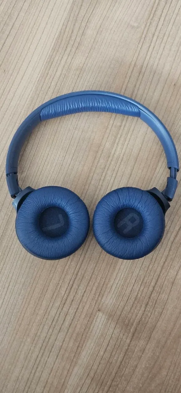 Наушники JBL Tune 520BT 1