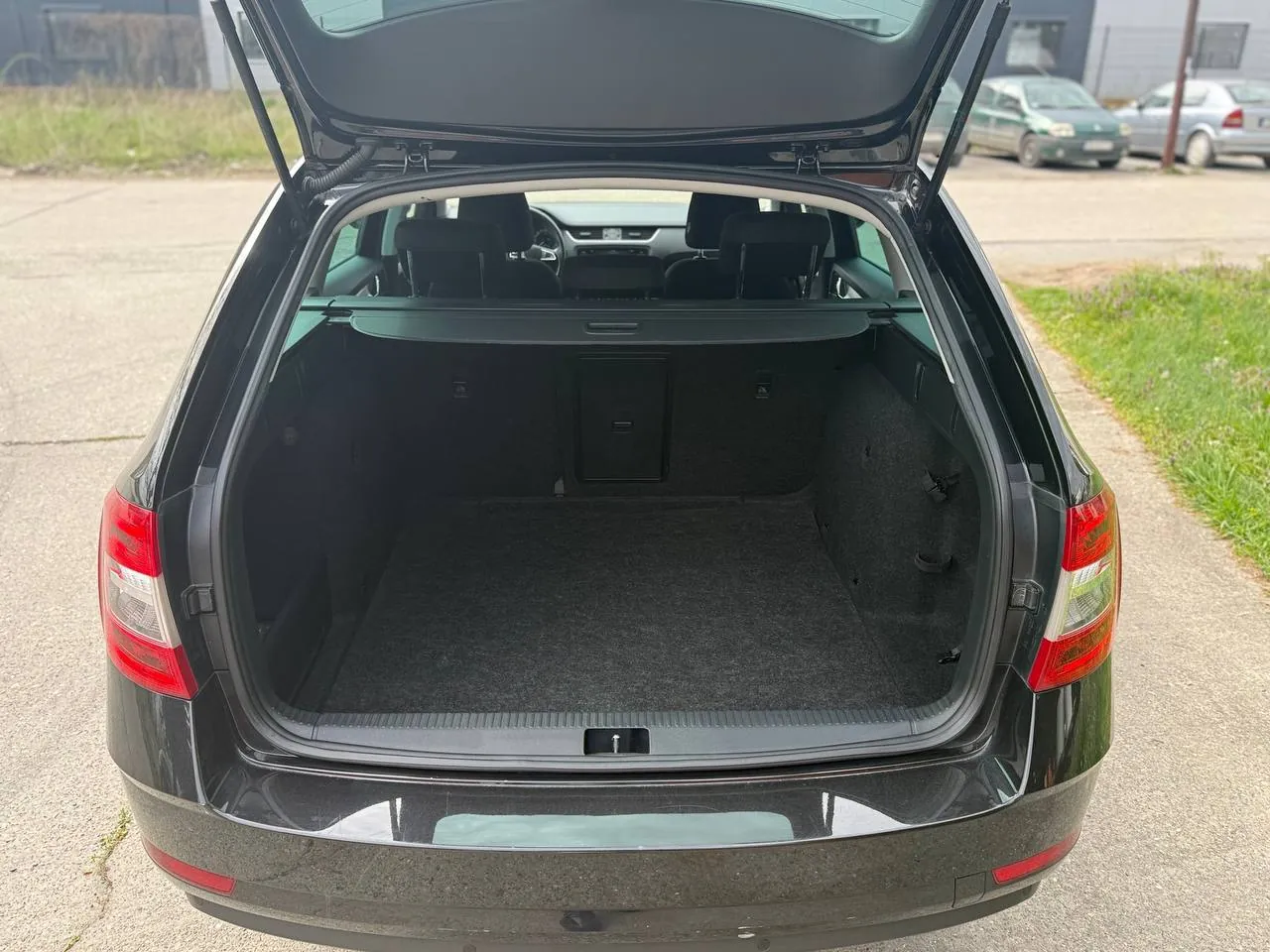 Skoda Octavia Combi 2019 1.6 TDI 3