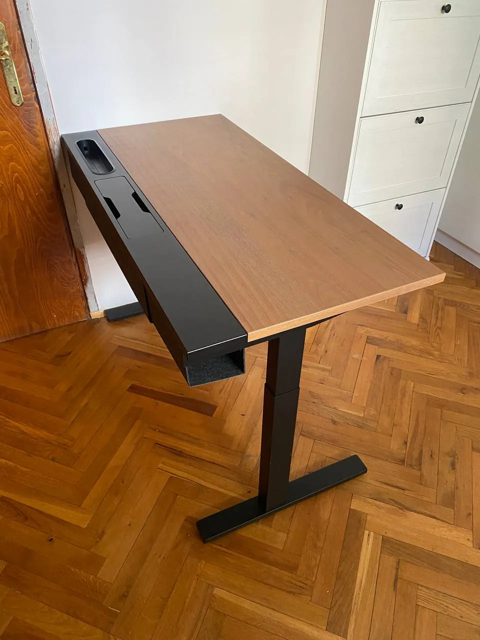 Рабочий стол IKEA MITTZON 120х60 2