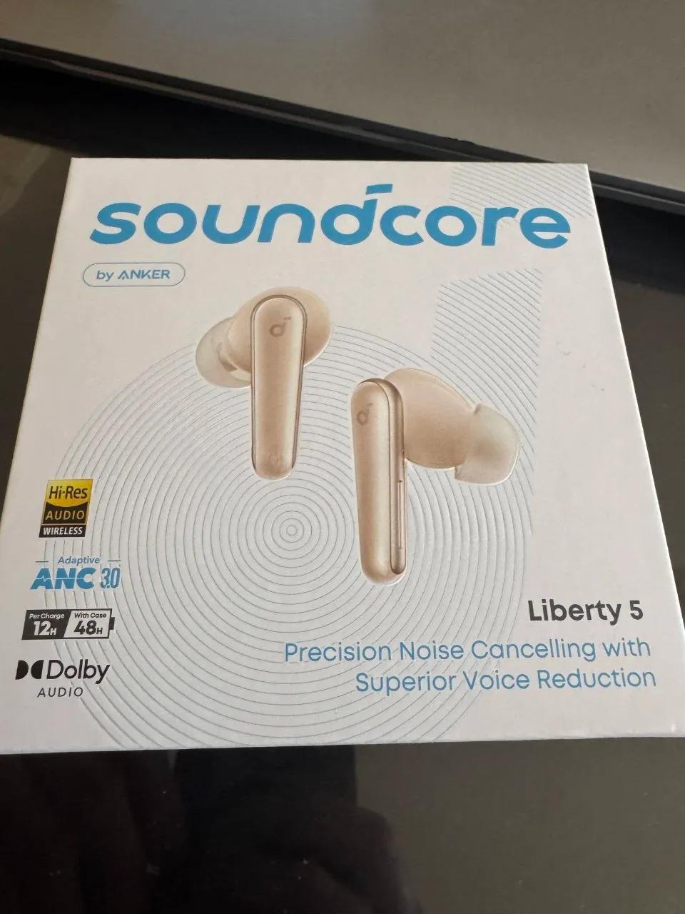 AirPods 4 и Soundcore Liberty 5 1
