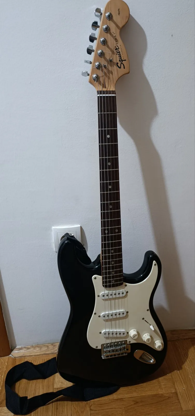 Электрогитара Squier Affinity Stratocaster 1