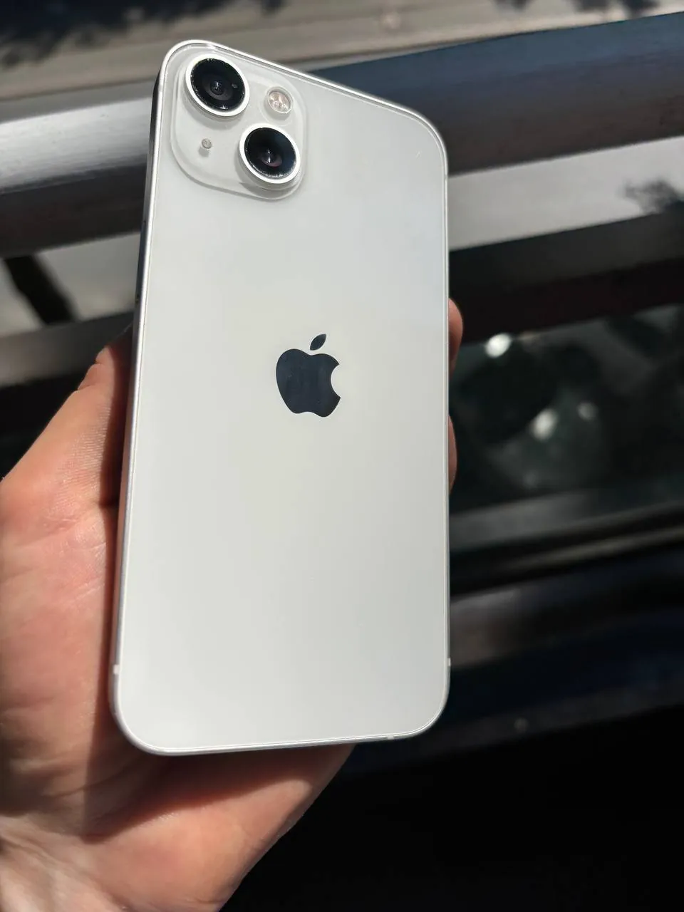 iPhone 13 128 ГБ White 2